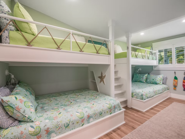 Luxurious 4-Bedroom Waterfront Villa in Holmes Beach
